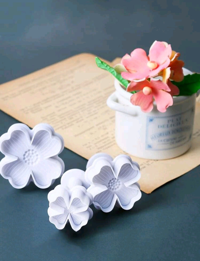 Hydrangea Plunger Cutters (Set of 3)